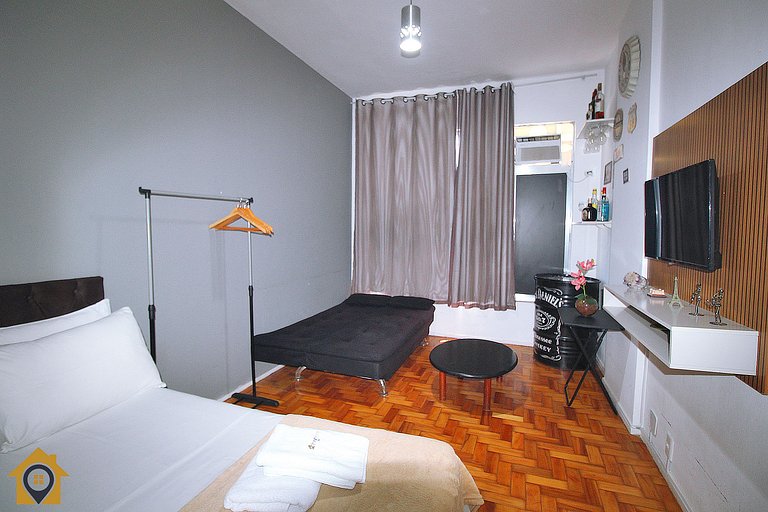 Studio simples com vista mar p/ 4 pessoas