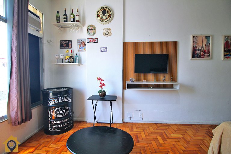 Studio simples com vista mar p/ 4 pessoas