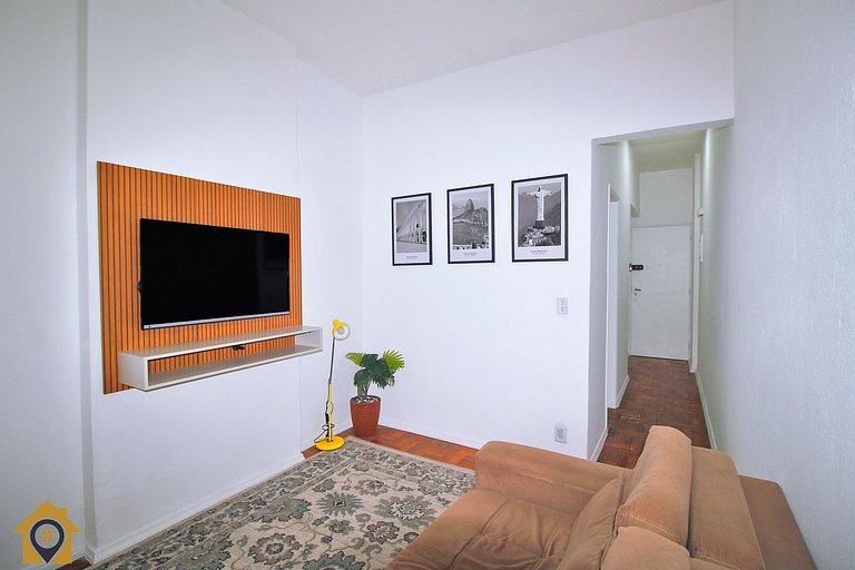 Apartamento Simples e Bem Localizado no Leme