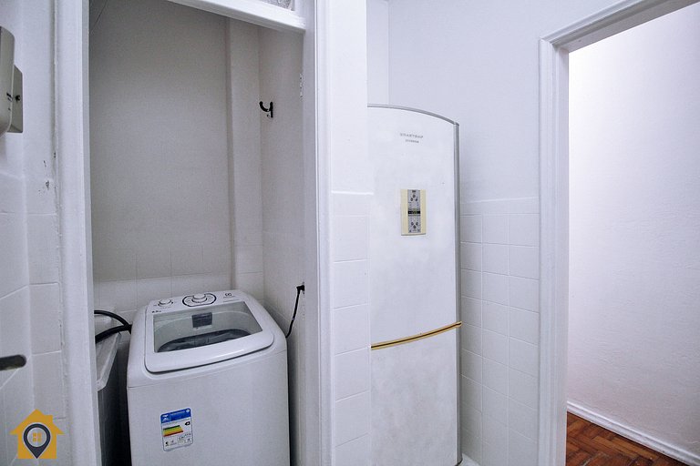 Apartamento Simples e Bem Localizado no Leme