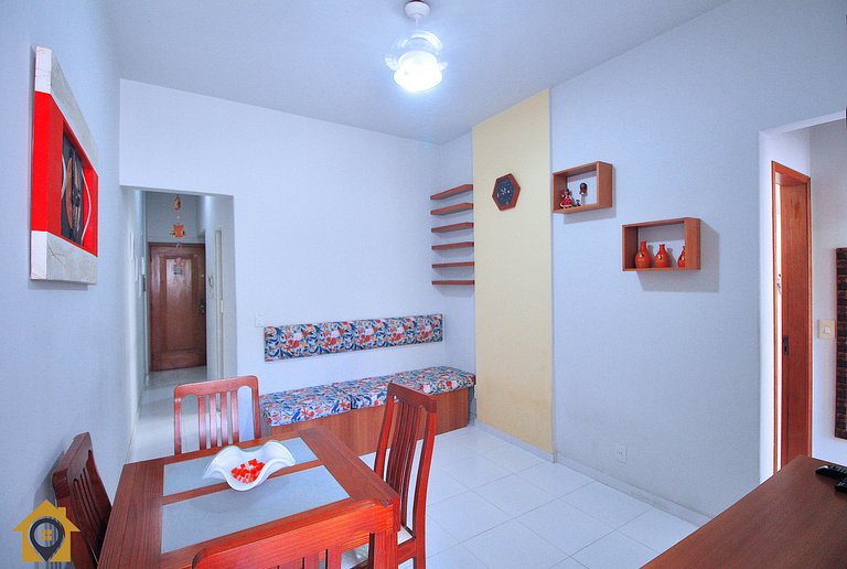 Lindo Apê no Leme: 2 Quartos, a 300m da Praia