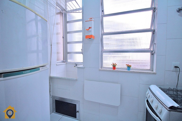 Lindo Apê no Leme: 2 Quartos, a 300m da Praia