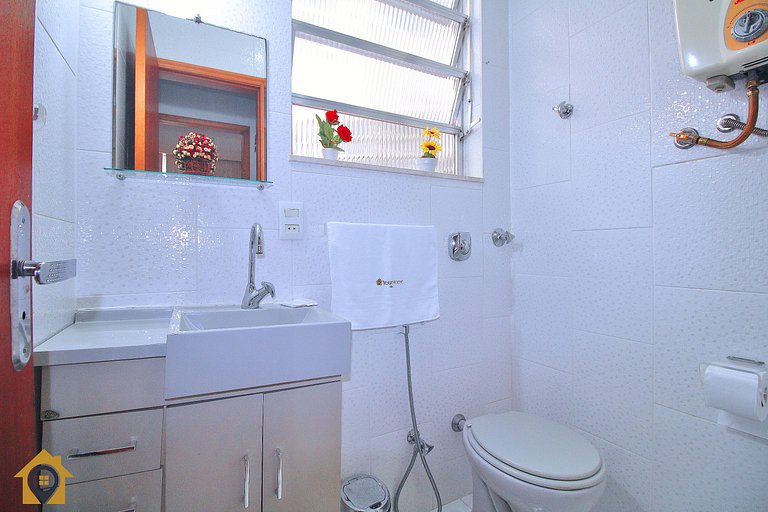 Lindo Apê no Leme: 2 Quartos, a 300m da Praia