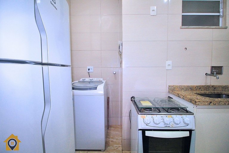 Studio na quadra da praia de Copacabana econômico