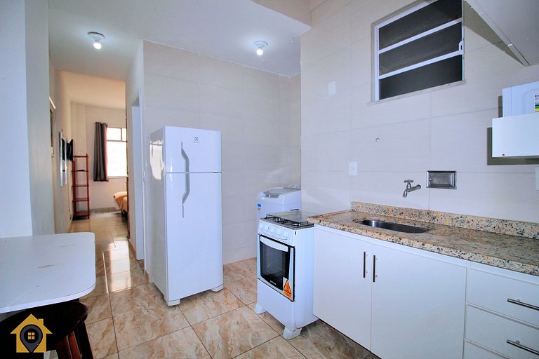 Studio na quadra da praia de Copacabana econômico