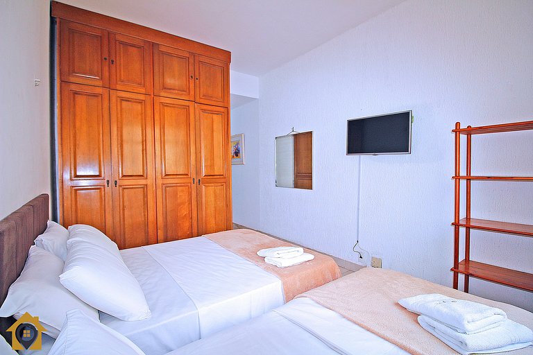 Studio na quadra da praia de Copacabana econômico