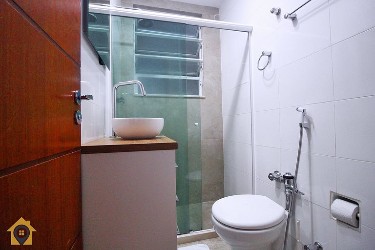 Moderno 2 quartos 300m da praia de Copacabana