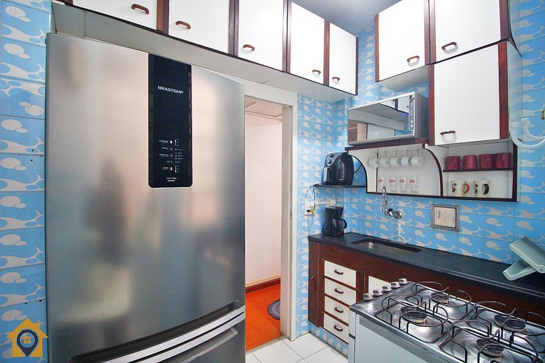 Sala e Quarto no Leme p/ 4 pessoas com garagem