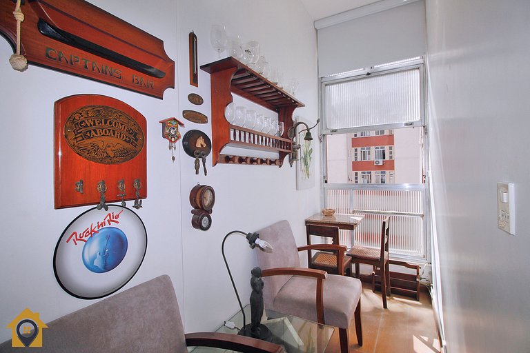 Sala e Quarto no Leme p/ 4 pessoas com garagem