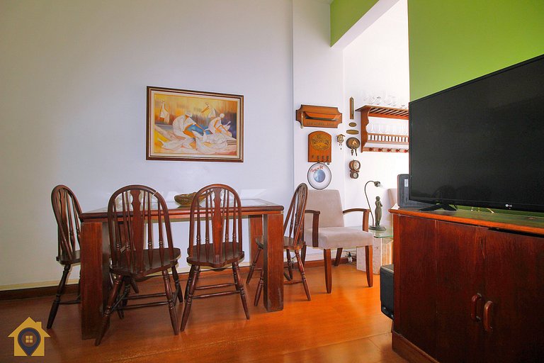 Sala e Quarto no Leme p/ 4 pessoas com garagem