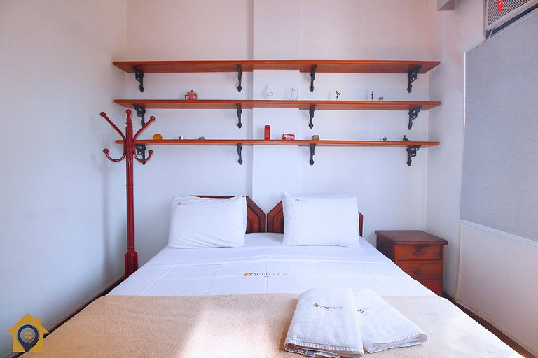 Sala e Quarto no Leme p/ 4 pessoas com garagem