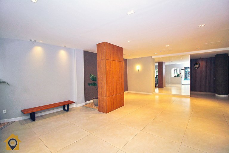 Sala e Quarto no Leme p/ 4 pessoas com garagem