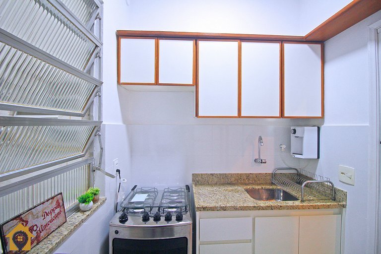 Acolhedor Quarto Sala p/ 4 pessoas: 300m da praia
