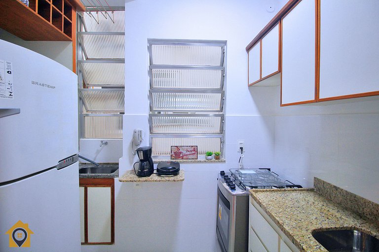 Acolhedor Quarto Sala p/ 4 pessoas: 300m da praia
