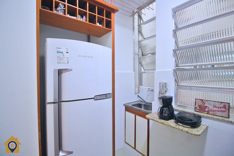 Acolhedor Quarto Sala p/ 4 pessoas: 300m da praia