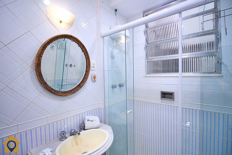 Acolhedor Quarto Sala p/ 4 pessoas: 300m da praia