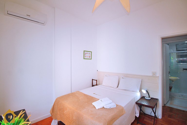 Acolhedor Quarto Sala p/ 4 pessoas: 300m da praia