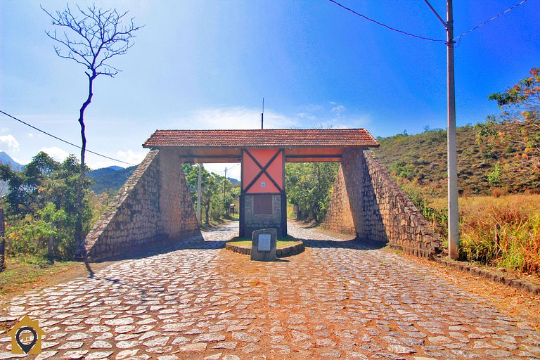 Serrinha do Alambari com Cachoeira a 3 minutos