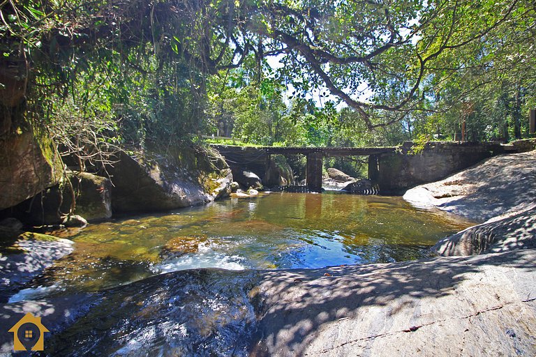 Serrinha do Alambari com Cachoeira a 3 minutos