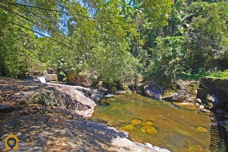 Serrinha do Alambari com Cachoeira a 3 minutos