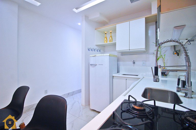 Sofisticado Studio a Passos da Praia de Copacabana