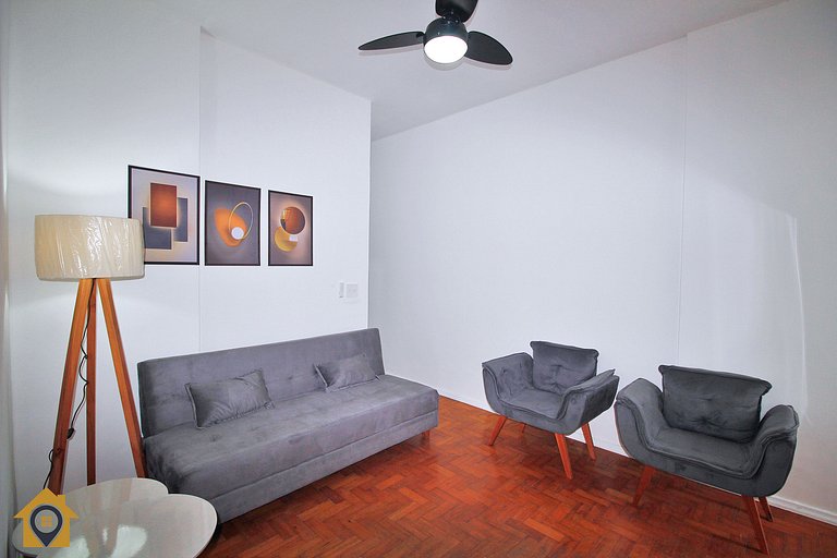 300m da praia: Conforto e localização no Leme