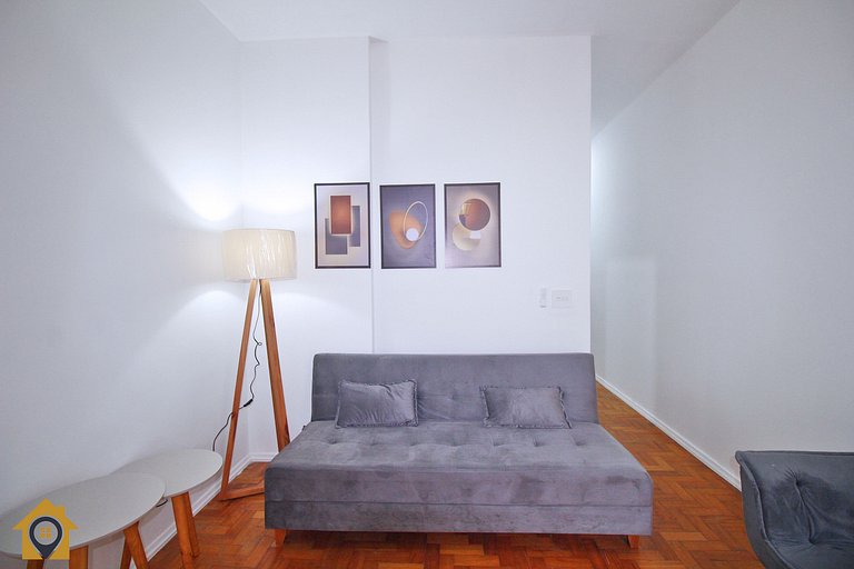 300m da praia: Conforto e localização no Leme