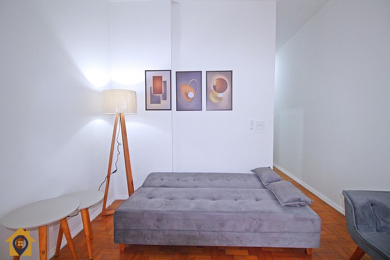 300m da praia: Conforto e localização no Leme