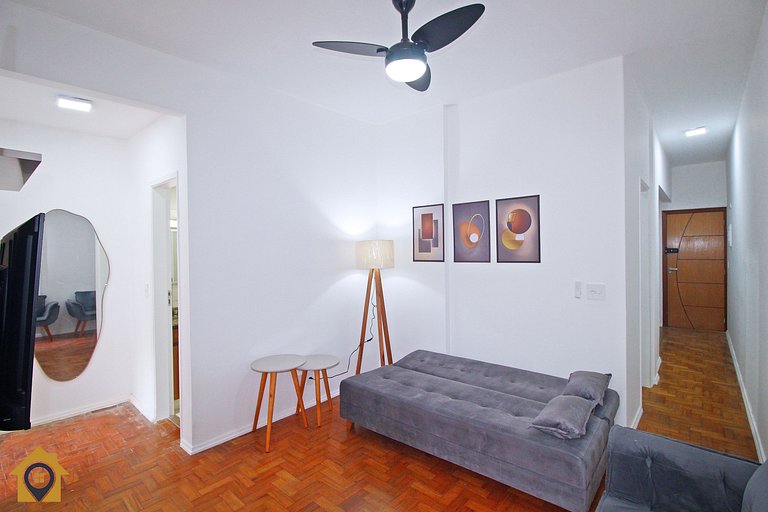 300m da praia: Conforto e localização no Leme