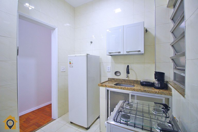 300m da praia: Conforto e localização no Leme