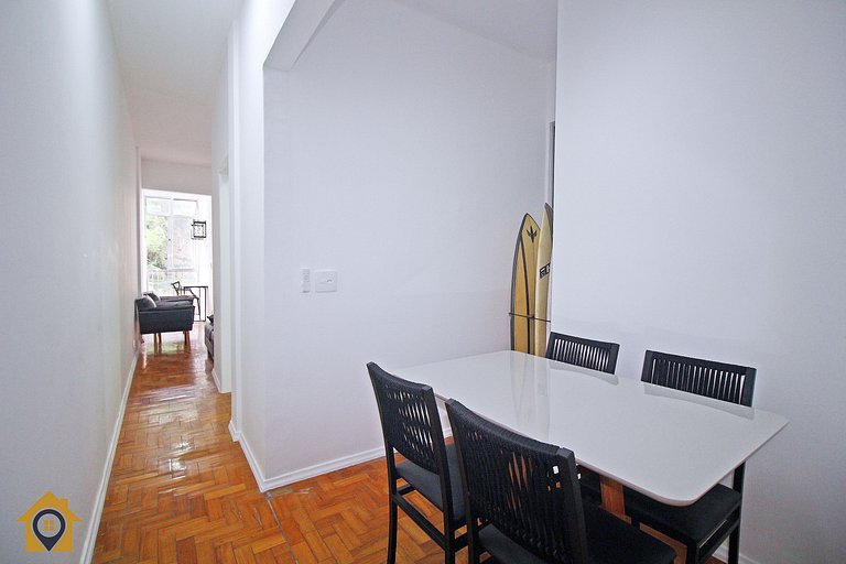 300m da praia: Conforto e localização no Leme