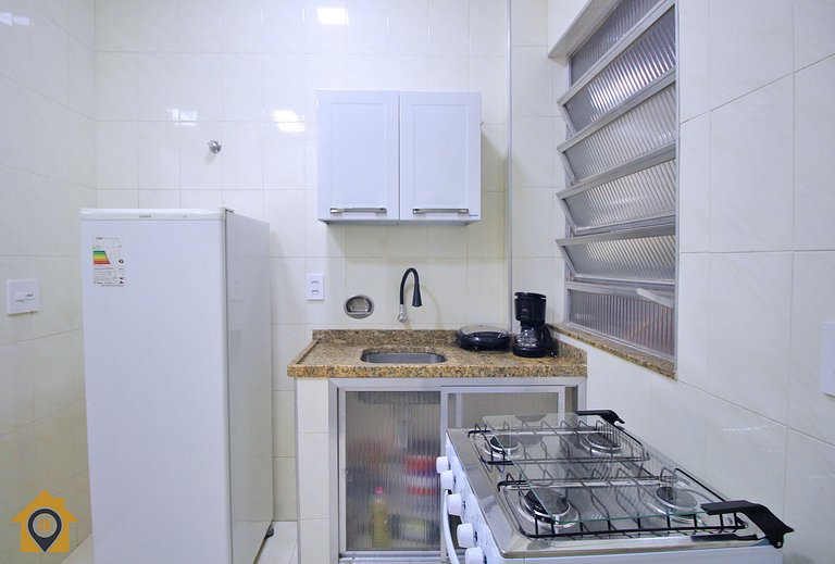 300m da praia: Conforto e localização no Leme