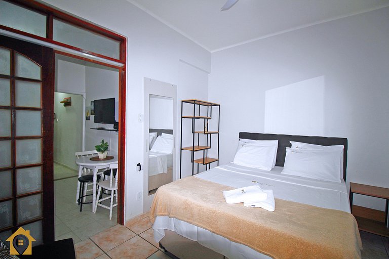 Charmoso Quarto e Sala em Copacabana p/ 4 pessoas