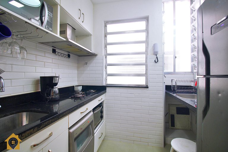 Charme e Conforto no Leme • 300m da Praia