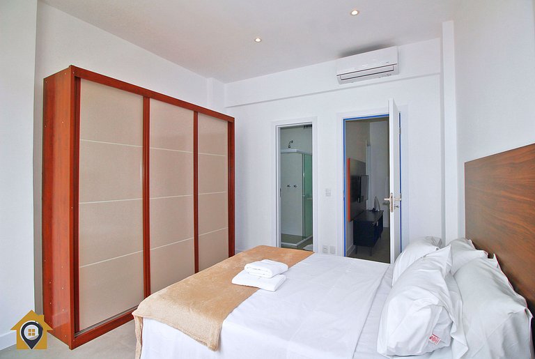 Amplo 2 Quartos Reformado no Leme p/ 6 pessoas