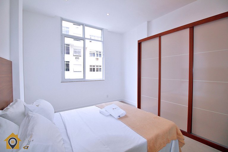 Amplo 2 Quartos Reformado no Leme p/ 6 pessoas