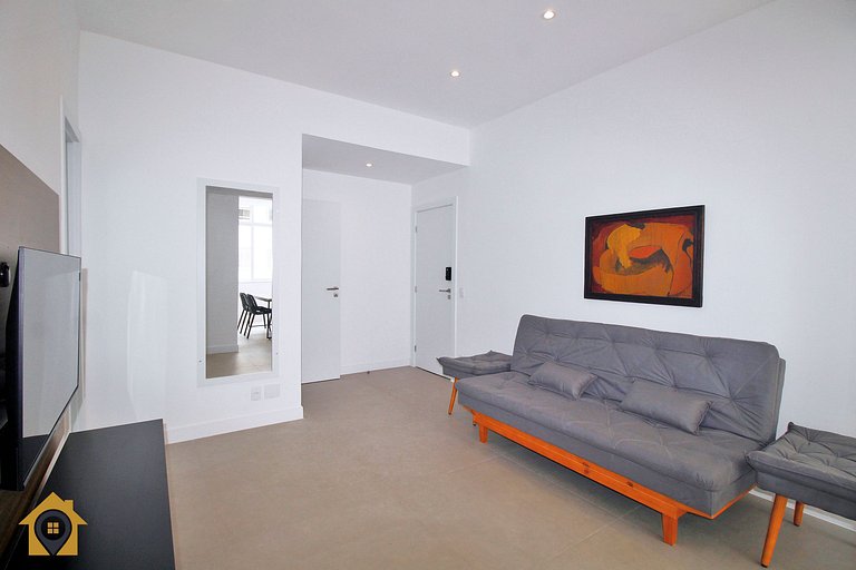 Amplo 2 Quartos Reformado no Leme p/ 6 pessoas