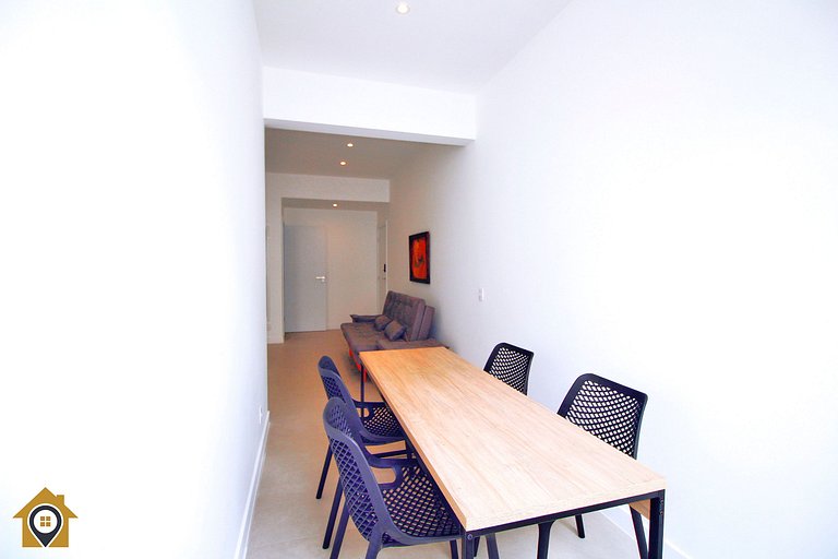 Amplo 2 Quartos Reformado no Leme p/ 6 pessoas