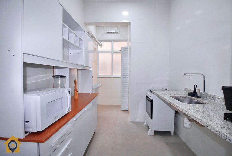 Amplo 2 Quartos Reformado no Leme p/ 6 pessoas