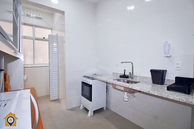 Amplo 2 Quartos Reformado no Leme p/ 6 pessoas