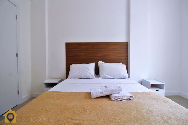 Amplo 2 Quartos Reformado no Leme p/ 6 pessoas