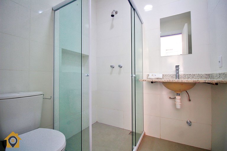 Amplo 2 Quartos Reformado no Leme p/ 6 pessoas