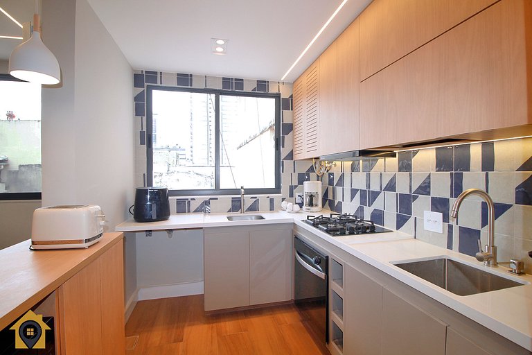 Apto Luxuoso 2 Qtos • 6 Pessoas • Passos da Praia