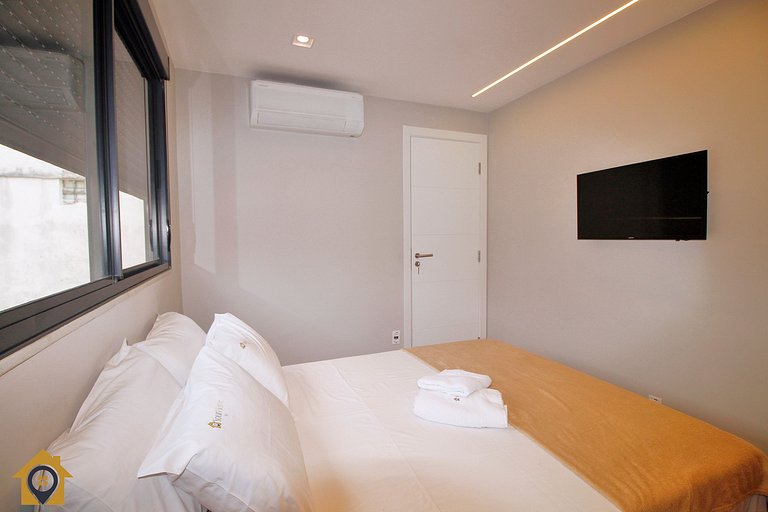 Apto Luxuoso 2 Qtos • 6 Pessoas • Passos da Praia