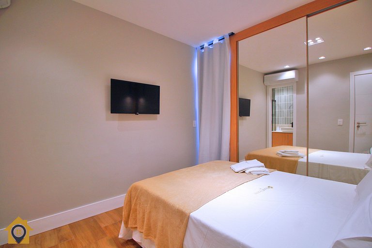 Apto Luxuoso 2 Qtos • 6 Pessoas • Passos da Praia