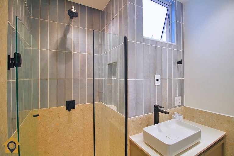 Apto Luxuoso 2 Qtos • 6 Pessoas • Passos da Praia