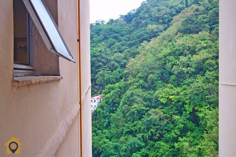 Vista Natural no Leme – Apê Completo p/ 4 Pessoas