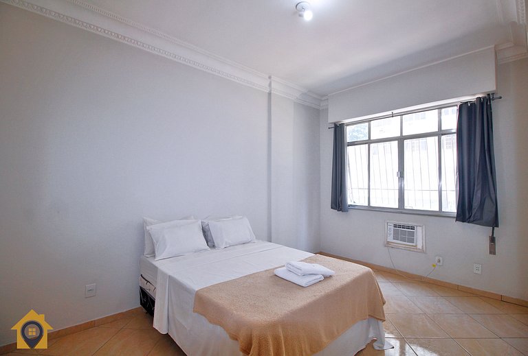 Apartamento Amplo de 2 quartos em Copacabana