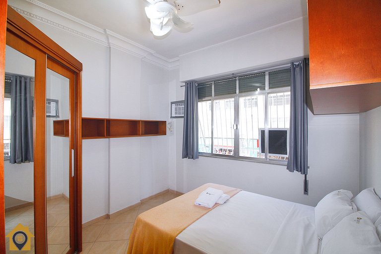 Apartamento Amplo de 2 quartos em Copacabana