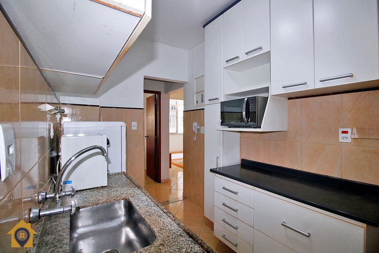 Apartamento Amplo de 2 quartos em Copacabana